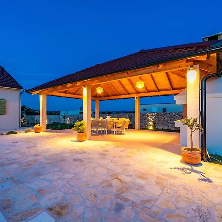 Mariseta Heritage - With Pool And Jacuzzi New